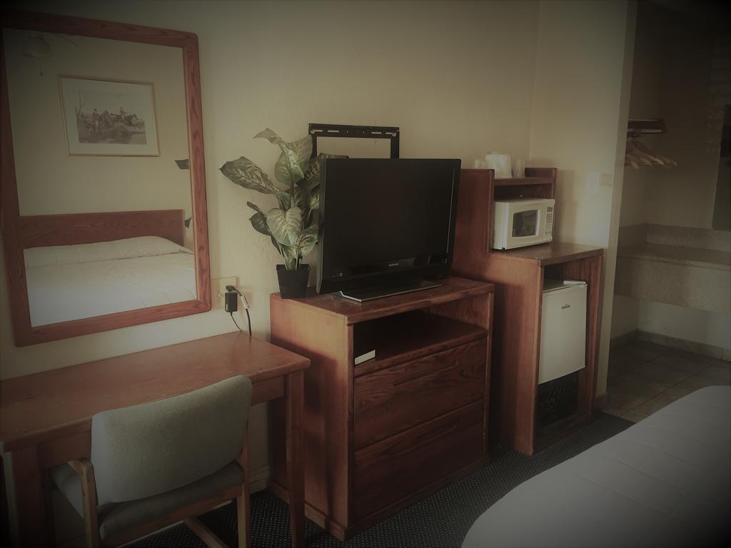 Budget Inn Riverside Εξωτερικό φωτογραφία