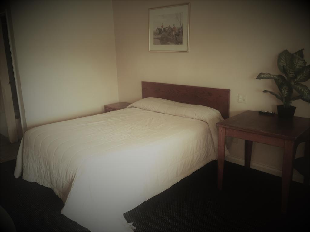 Budget Inn Riverside Εξωτερικό φωτογραφία
