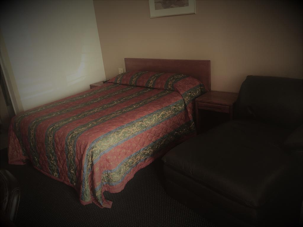Budget Inn Riverside Εξωτερικό φωτογραφία